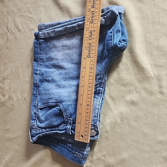 Old navy‎ jean shorts - Picture 8 of 9